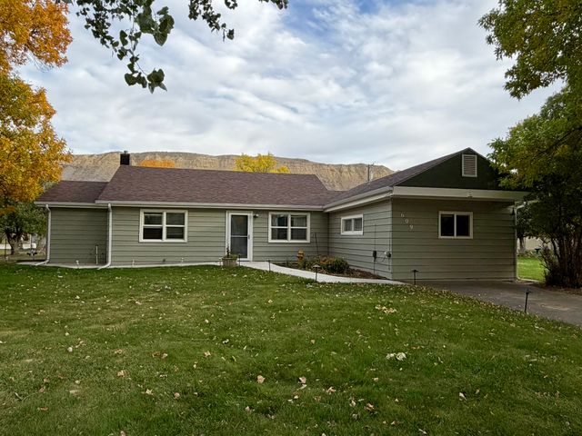 609 Front Street, Fort Benton, MT 59442 property photo
