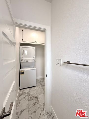 224 S kenilworth Street, Glendale, CA 91204