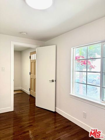 224 S kenilworth Street, Glendale, CA 91204