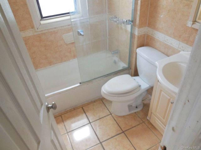 25-53 McIntosh Street, East Elmhurst, NY 11369
