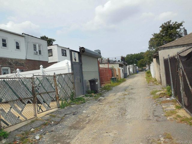 25-53 McIntosh Street, East Elmhurst, NY 11369