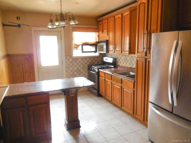 25-53 McIntosh Street, East Elmhurst, NY 11369