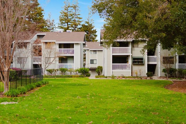 938 Clark Avenue 50, Mountain View, CA 94040