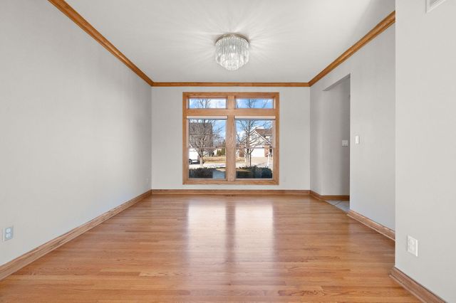 116 Salisbury Drive, Munster, IN 46321