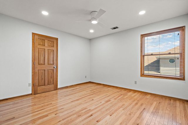 116 Salisbury Drive, Munster, IN 46321