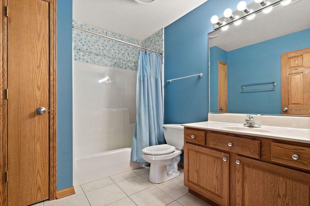 116 Salisbury Drive, Munster, IN 46321