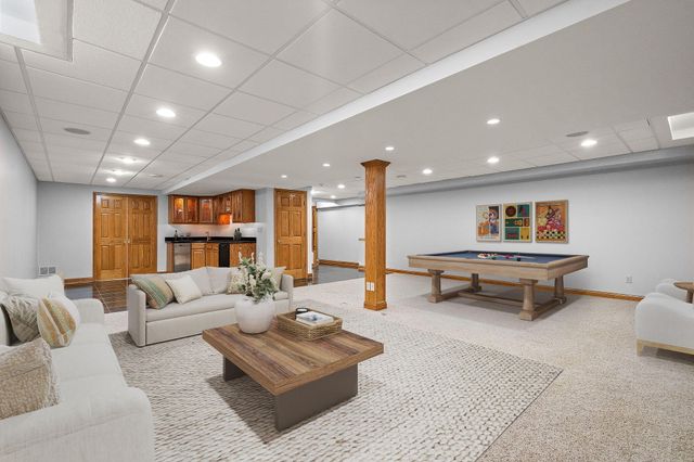 116 Salisbury Drive, Munster, IN 46321