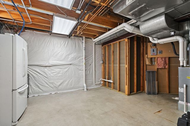 116 Salisbury Drive, Munster, IN 46321