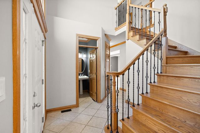 116 Salisbury Drive, Munster, IN 46321