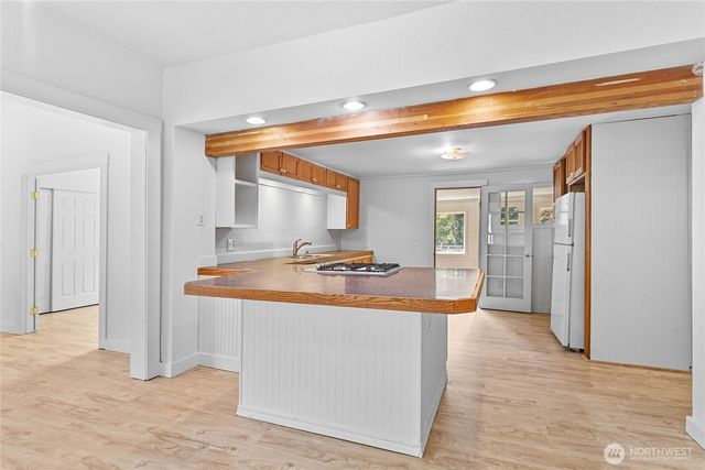 2140 Harris Avenue, Bellingham, WA 98225