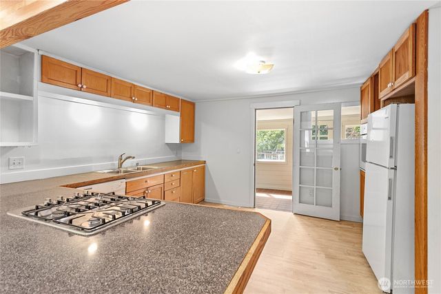 2140 Harris Avenue, Bellingham, WA 98225