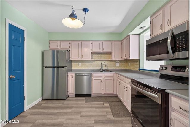 49 Cheryl Court, Troy, NY 12180