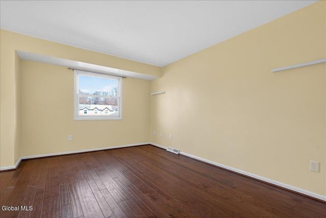 49 Cheryl Court, Troy, NY 12180