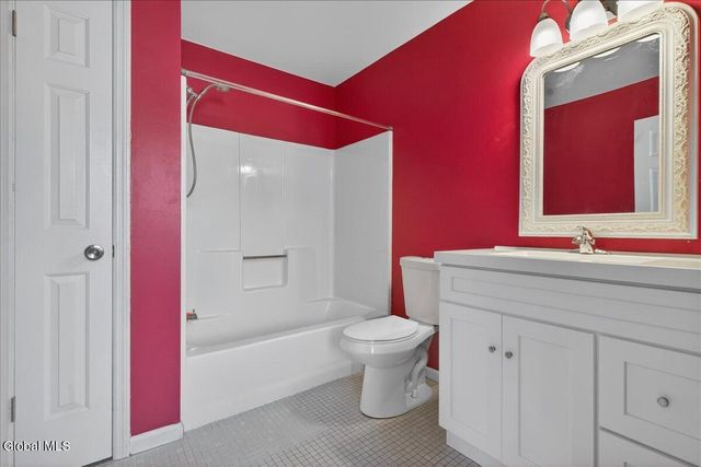 49 Cheryl Court, Troy, NY 12180