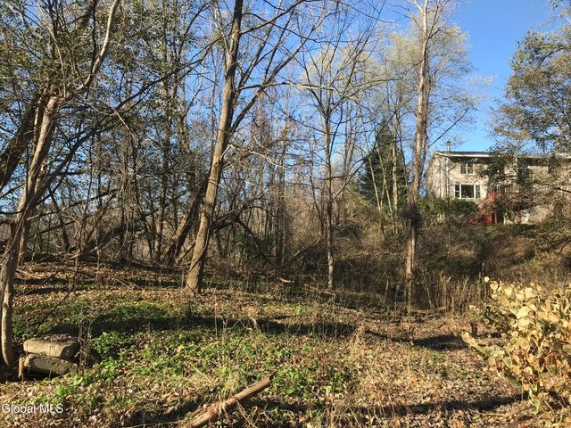 49 Cheryl Court, Troy, NY 12180