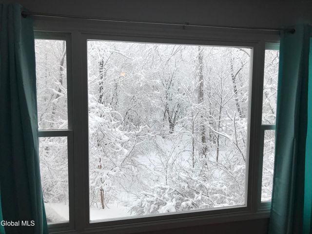 49 Cheryl Court, Troy, NY 12180