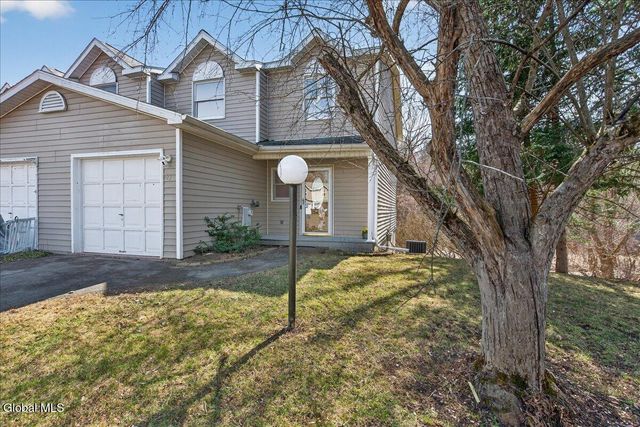 49 Cheryl Court, Troy, NY 12180