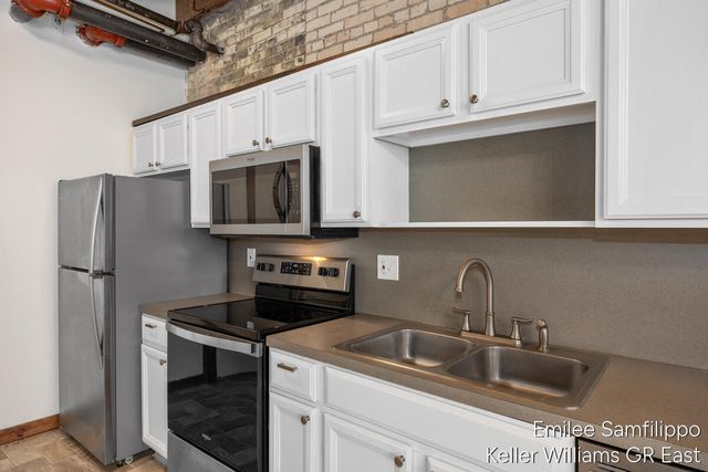 940 Monroe Avenue NW 415, Grand Rapids, MI 49503