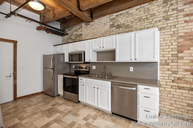 940 Monroe Avenue NW 415, Grand Rapids, MI 49503