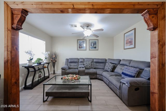 4332 W CLARENDON Avenue, Phoenix, AZ 85031
