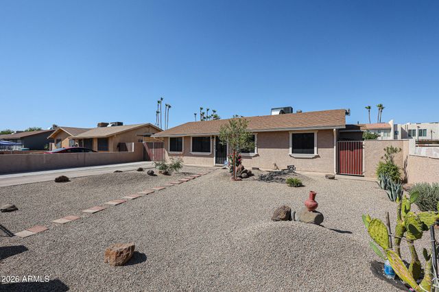 4332 W CLARENDON Avenue, Phoenix, AZ 85031