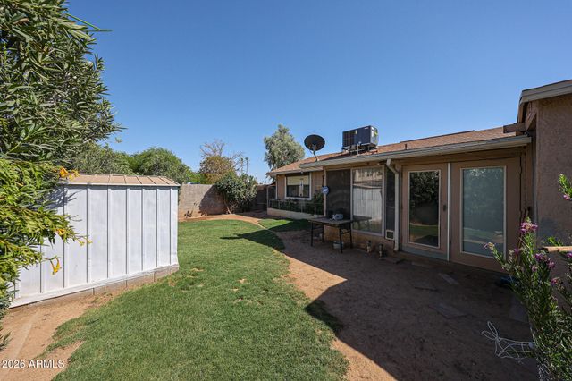 4332 W CLARENDON Avenue, Phoenix, AZ 85031