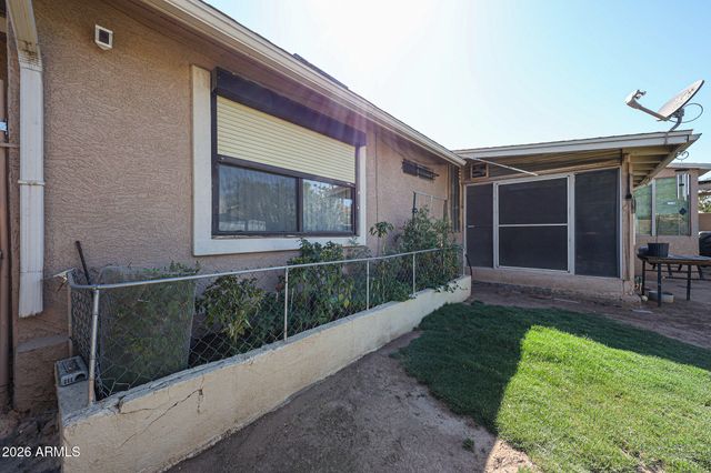 4332 W CLARENDON Avenue, Phoenix, AZ 85031