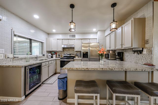 4332 W CLARENDON Avenue, Phoenix, AZ 85031