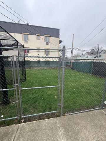 9514 101st Avenue, Ozone Park, NY 11416
