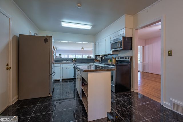 112 College Circle, Cedartown, GA 30125