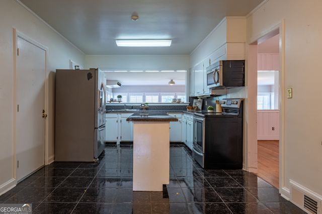 112 College Circle, Cedartown, GA 30125