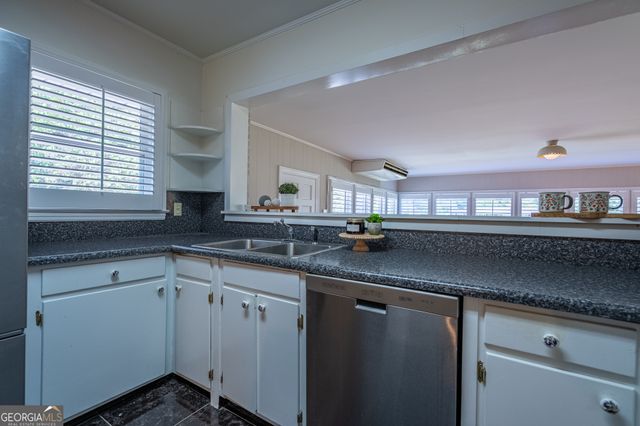 112 College Circle, Cedartown, GA 30125