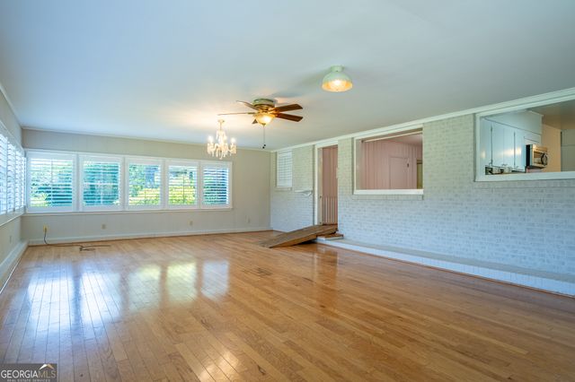 112 College Circle, Cedartown, GA 30125