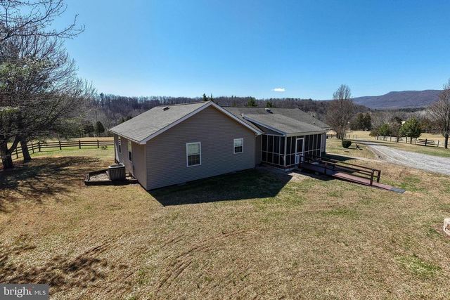 2301 S PAGE VALLEY RD, Luray, VA 22835