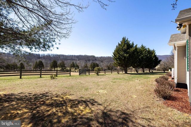 2301 S PAGE VALLEY RD, Luray, VA 22835