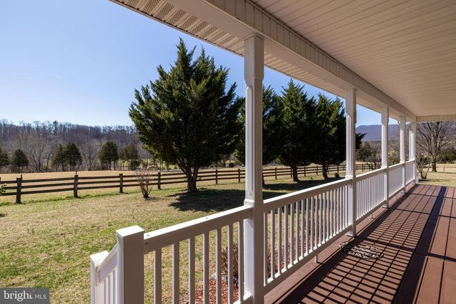 2301 S PAGE VALLEY RD, Luray, VA 22835