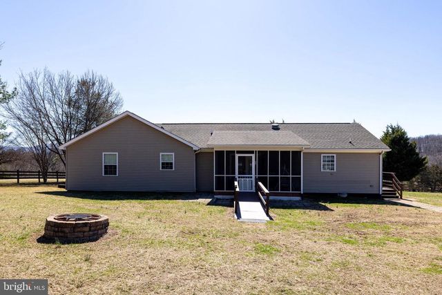 2301 S PAGE VALLEY RD, Luray, VA 22835