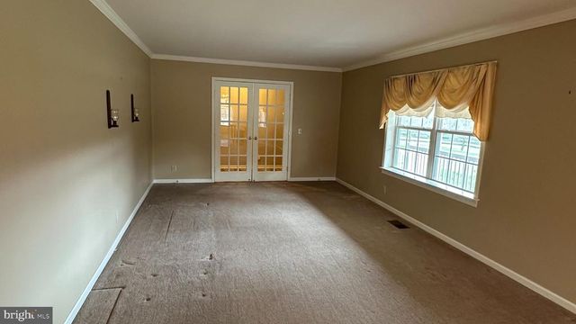 2301 S PAGE VALLEY RD, Luray, VA 22835