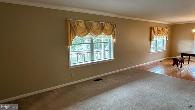 2301 S PAGE VALLEY RD, Luray, VA 22835