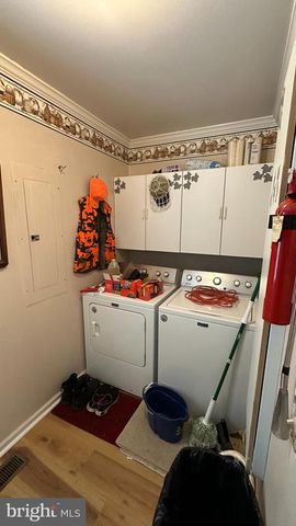 2301 S PAGE VALLEY RD, Luray, VA 22835