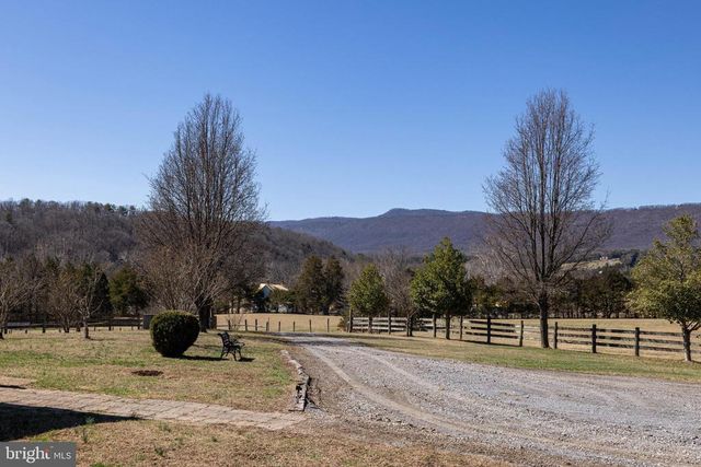2301 S PAGE VALLEY RD, Luray, VA 22835