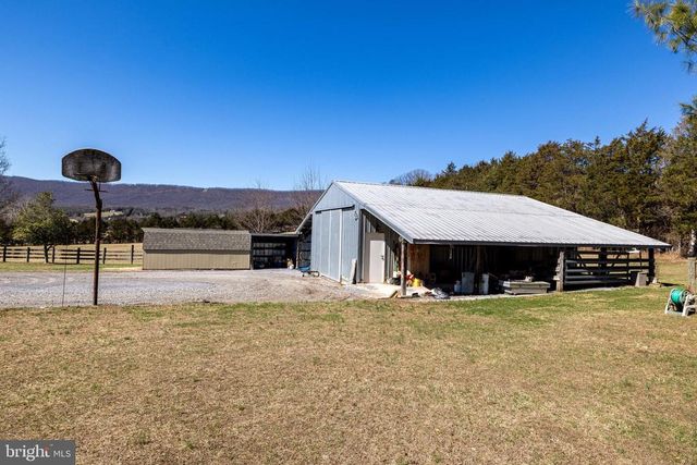 2301 S PAGE VALLEY RD, Luray, VA 22835