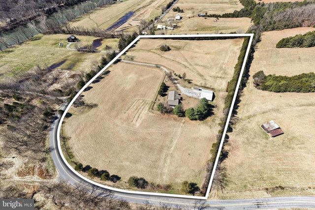 2301 S PAGE VALLEY RD, Luray, VA 22835