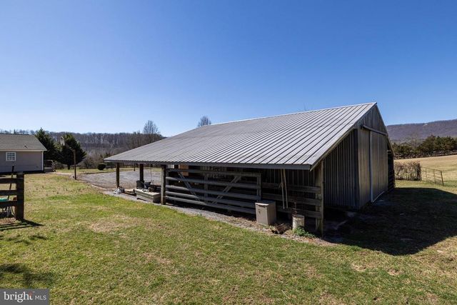 2301 S PAGE VALLEY RD, Luray, VA 22835