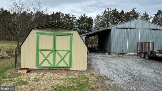 2301 S PAGE VALLEY RD, Luray, VA 22835