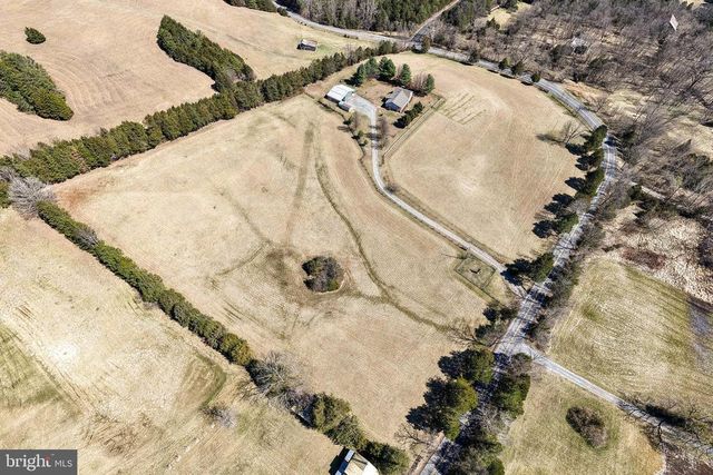 2301 S PAGE VALLEY RD, Luray, VA 22835