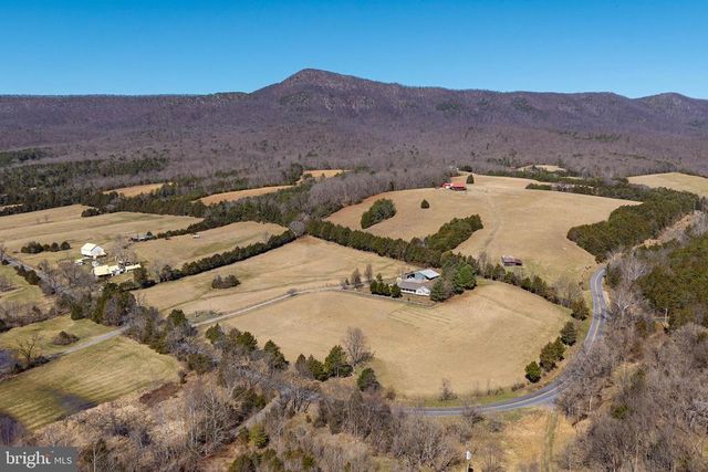 2301 S PAGE VALLEY RD, Luray, VA 22835
