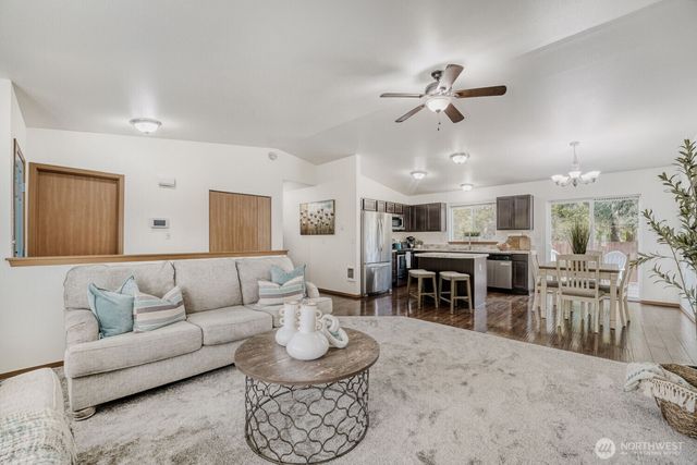 22121 129th Street E, Bonney Lake, WA 98391