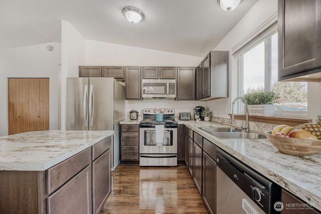 22121 129th Street E, Bonney Lake, WA 98391