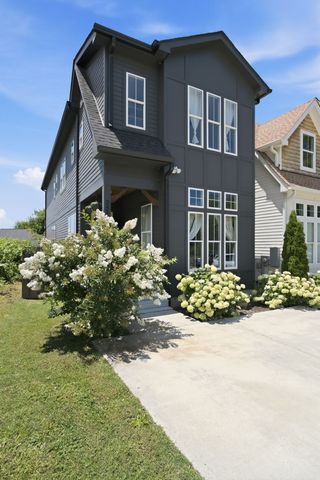 2421 14th Ave, N, Nashville, TN 37208